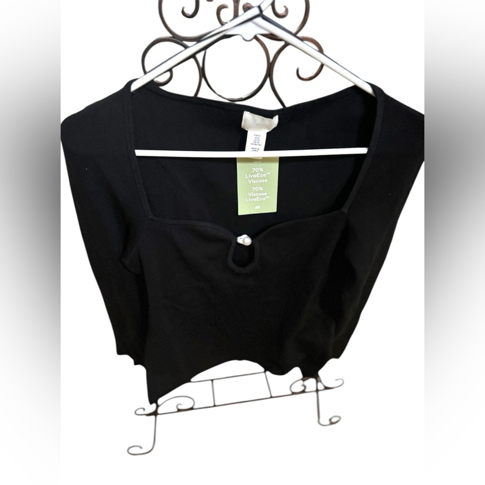 H&M “peek-a-boo” pearl top. Size XL/NWT